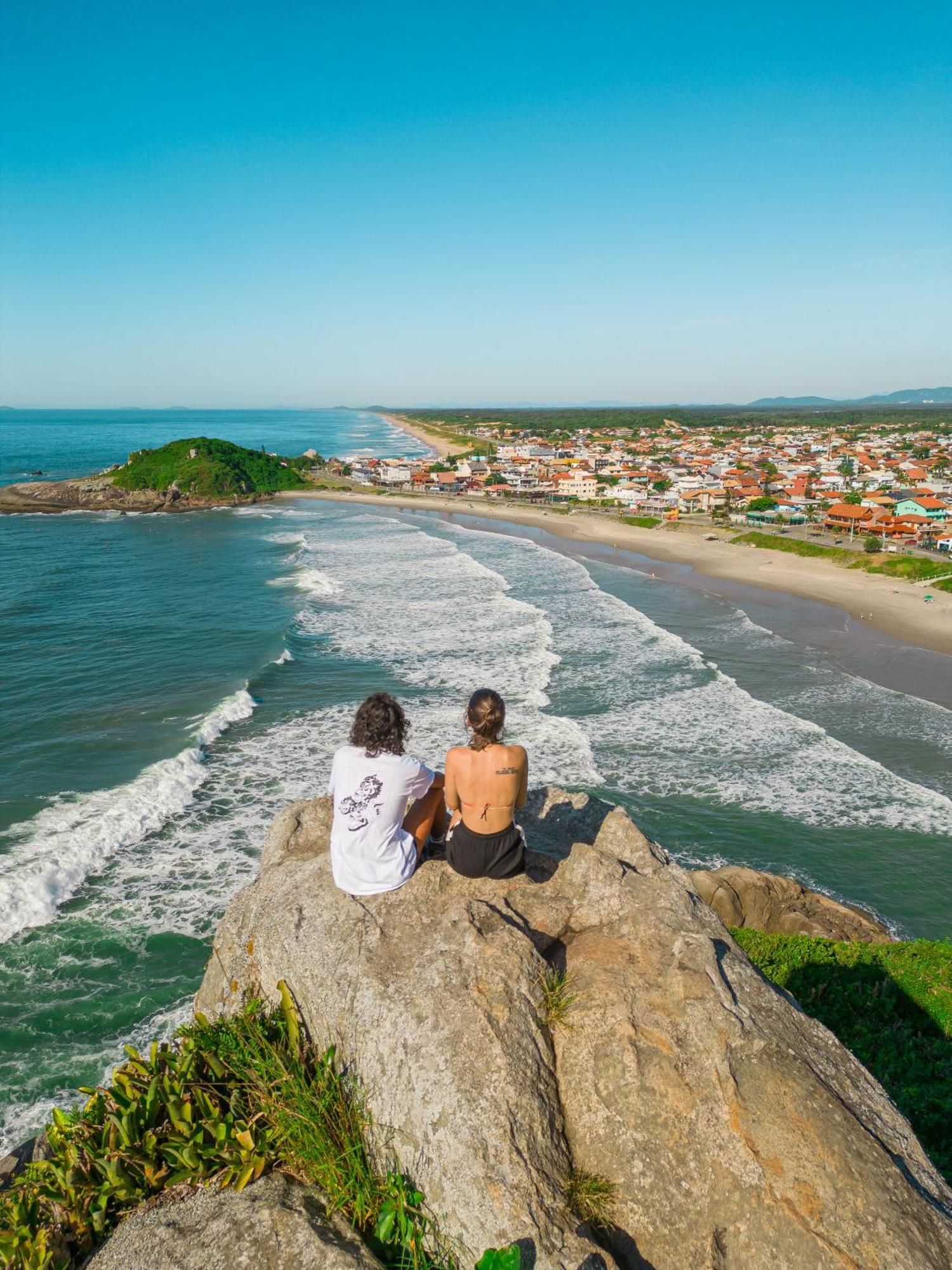 Babitonga Hostel - 100M Da Prainha サン・フランシスコ・ド・スル エクステリア 写真